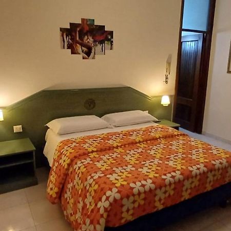 Apartments Mikros Джардини Наксос Екстериор снимка