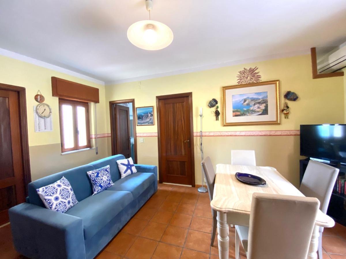 Apartments Mikros Джардини Наксос Екстериор снимка