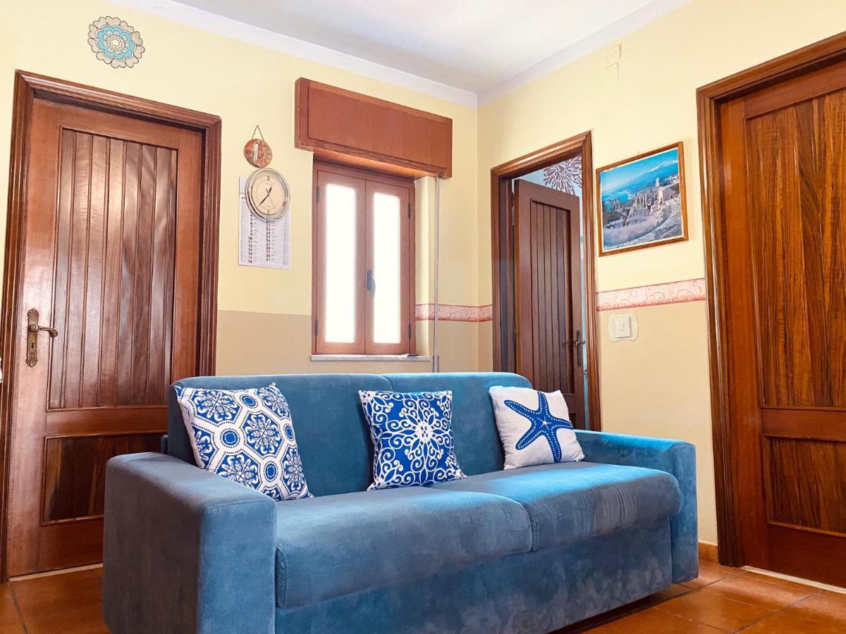 Apartments Mikros Джардини Наксос Екстериор снимка