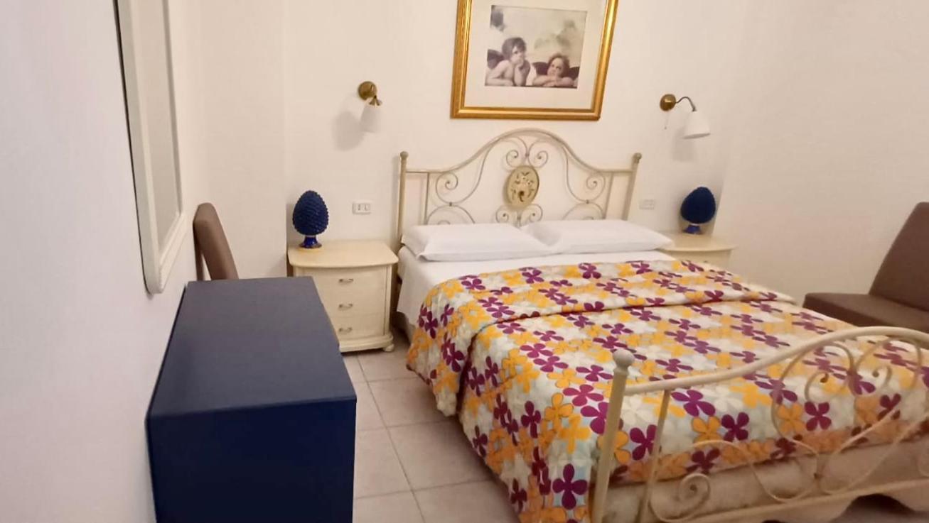 Apartments Mikros Джардини Наксос Екстериор снимка